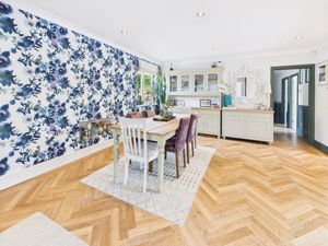 Dining Room- click for photo gallery
